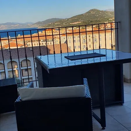Daire Agreable 2 Pieces Avec Vue Sur A Ile Rousse *